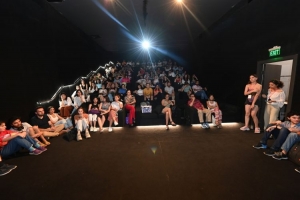 “Bal ölkəsi” sənədli filminin nümayişi keçirilib