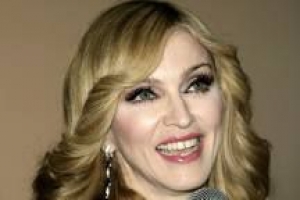 Madonna ildə 150 min dolları nəyə xərcləyir?