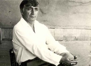 &ldquo;Şeir yazmaq qızdırma xəstəliyi kimidir. İnsanı darıxdırır, oturmağa, yazmağa məcbur edir&hellip;&rdquo;