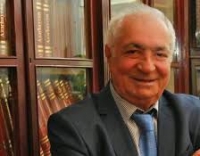 Vahid Əzizin 77-si