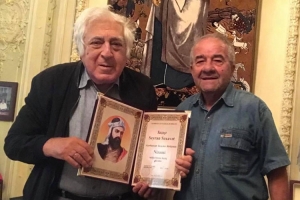 AYB sədri Anar Seyran Səxavəti təltif etdi