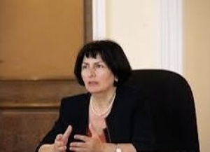 O, &ouml;z tərc&uuml;meyi-halını &ccedil;iyinlərində gəzdirir - PORTRET