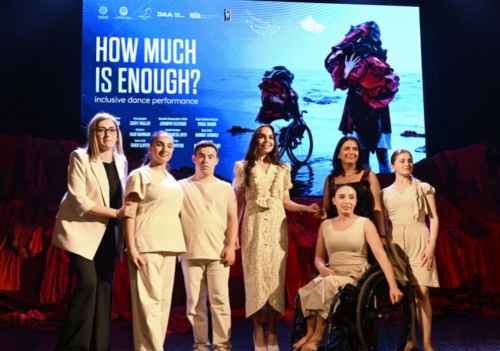 “Art Weekend” çərçivəsində “Nə qədər kifayətdir?” adlı inklüziv rəqs tamaşası təqdim edilib