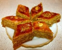 Gəncə Paxlavası &ndash; Mis məcməyidən s&uuml;z&uuml;lən minillik tarix