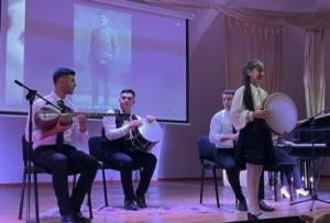 Qara Qarayev adına Mərkəzi İncəsənət Məktəbi “Muğamın beşiyi Şuşa” adlı ədəbi-musiqili gecə keçirib