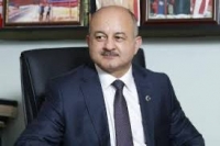 Fazil Mustafa Elçin İsgəndərzadəni təbrik edib