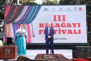 &ldquo;Qoy xanımlarımız kəlağayı gəzdirsinlər&rdquo; - Bakıda ənənəvi III Kəlağayı Festivalı ke&ccedil;irilib