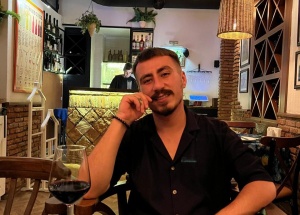 Öz içində bir payız meşəsi kimi qurumaq... - ESSE