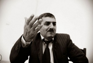 “Mələklər qaldırıb cənəzənizi” - Ədalət Salmanın şeirləri