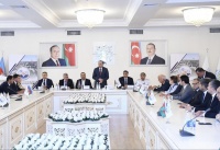 B&ouml;y&uuml;yən, &ccedil;i&ccedil;əklənən şəhərə layiq olmaq prinsipi