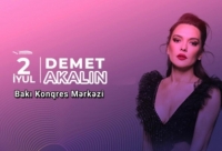 Türkiyənin sevilən müğənnisi Demet Akalın Bakıda konsert verib