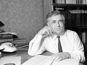 Ölkə mədəniyyətinin elitası Xalq yazıçısı İlyas Əfəndiyevin işığına toplaşmışdı