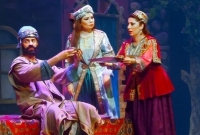 Musiqili Teatr özbək yazıçısının komediyasını təqdim etdi