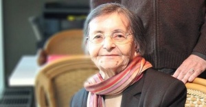 GÜLTEN AKIN ŞİİR MÜKAFATI – Türkiyədə şeir müsabiqəsinə start verilir