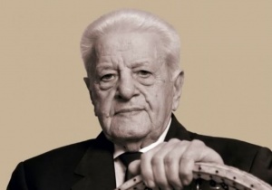 Hər dəfə onun məzarı tər g&uuml;llərə b&uuml;r&uuml;n&uuml;r...