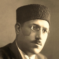 Cavidi, Moneni, Dümanı, Motsartı aparan gün