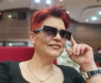 &ldquo;Kaş g&ouml;rməz və fərq etməz olaydım!&rdquo; M&Uuml;ZEYYEN ESER