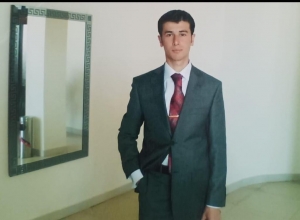 Çox tez uçub gələn qaranquşlar donurlar