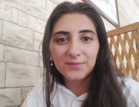 “Gəl ikimiz də payızı sevək: mən gedən quşları, sən qayıdan yağışları...”