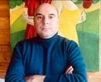 Dilçilik üzrə magistrliyi atıb rəssamlığa üz tutdu...