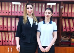 Bir direktor, bir şagird layihəsində Xoşqədəm Məmmədova və Fəridə Mehdizadə