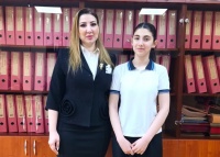 Bir direktor, bir şagird layihəsində Xoşqədəm Məmmədova və Fəridə Mehdizadə