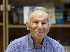 D&uuml;nya ədəbiyyatı dahiləri sırasına y&uuml;ksəlməli olan &Ccedil;ingiz H&uuml;seynov