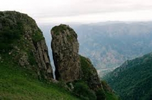 Onlar erməniyə əsir düşməsinlər deyə özlərini qayadan atıblar