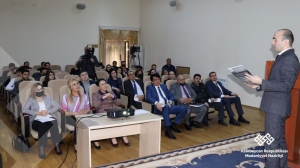 “Azərbaycan bəstəkarlarının əsərləri (saz və fortepiano üçün işləmələr)” adlı dərs vəsaitinin təqdimat mərasimi keçirilib