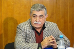 Bir nömrəli teatr bilicisi