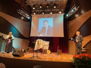 Davud Nəsib işığına yığılanlar