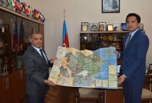 Qazaxıstanın səfiri Azərbaycan Milli Kitabxanasının qonağı olub