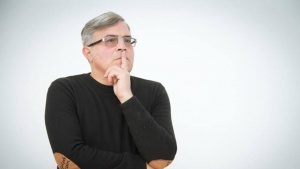 &ldquo;Biri ikisində&rdquo; Həmid Heris&ccedil;inin şeirləri ilə