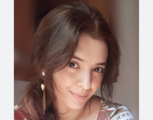 Beynəlxalq Uşaq Kitabı G&uuml;n&uuml;ndə uşaq ədəbiyyatına zənginlik qatan Xanım Anela ilə S&Ouml;HBƏT!