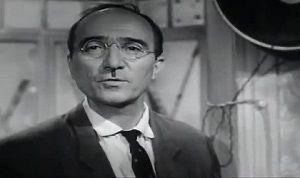 İqtisad oxudu, tibb oxudu, ancaq sonda səhnəni seçdi