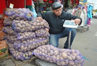 GÜLÜŞ KLUBUnda Privoz bazarı