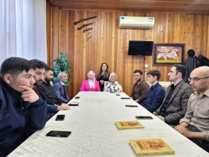 Lilpar Cəmşidqızı “Çeşmə” Ədəbi Məclisini Sumqayıtdan Bakıya daşıdı