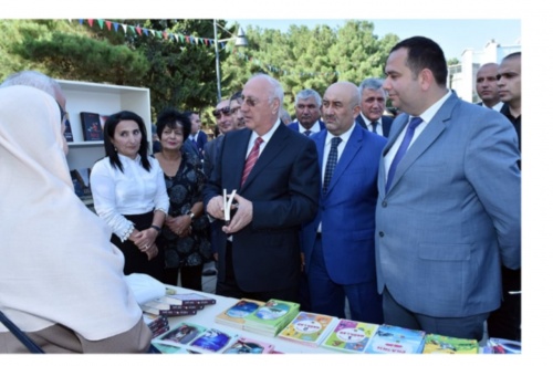 Ədəbiyyatın dostu və himayəçisi