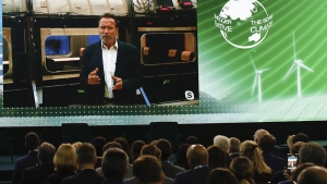 Günün fotosu: Arnold Şvartsenegger Rusiyanı boykota çağırıb