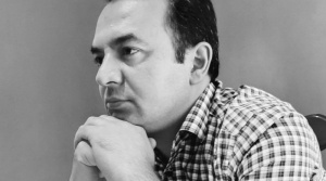 “Bir qaranlıq otağın küncündən boylanıram sənə...” - Şamil Ənvəroğlunun şeirləri