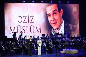 Anar Kərimov: “Müslüm Maqomayevin “Mavi əbədiyyət” kimi mahnıları bu gün də milyonların qəlbini riqqətə gətirir”