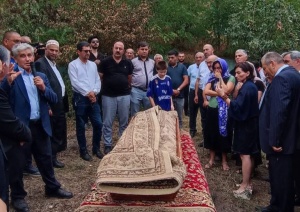 Saz: beşikdən məzara kimi…