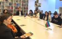 Habil Yaşar oxucularla görüşüb