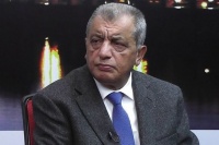 O, yaxında olan uzağı, uzaqda olan yaxını yaxşı g&ouml;r&uuml;r...