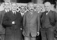 &ldquo;Maraqlı s&ouml;hbətlər&rdquo;də Milliken və Eynşteyn