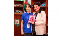 Uşaqlarla onların öz dilində yazıb-yaradan müəlliflə GƏNCLƏR KİTABXANASINDA GÖRÜŞ