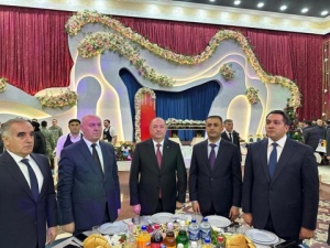 D&uuml;nya Azərbaycanlılarının Həmrəyliyi G&uuml;n&uuml; və Yeni il m&uuml;nasibətilə Beyləqanda təntənəli tədbir ke&ccedil;irilib