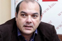 Fazil Mustafa Kənan Hacını yubileyi münasibətilə təbrik etdi