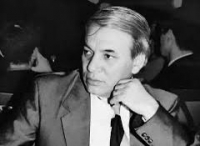 POEZİYAMIZIN QIZIL FONDUNDAN: - Nüsrət Kəsəmənli, “Sən demə təzədən sevmək olarmış”