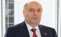 Bizim həyətdəki qocaman tutun, altına sərməyə xalımız da var! - Musa URUD
